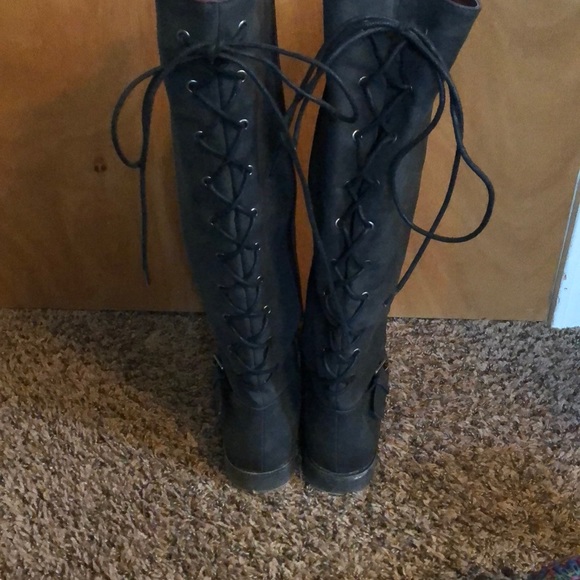 Boots - Picture 2 of 4
